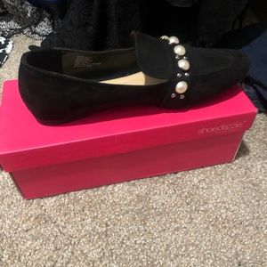 Black pearl flats